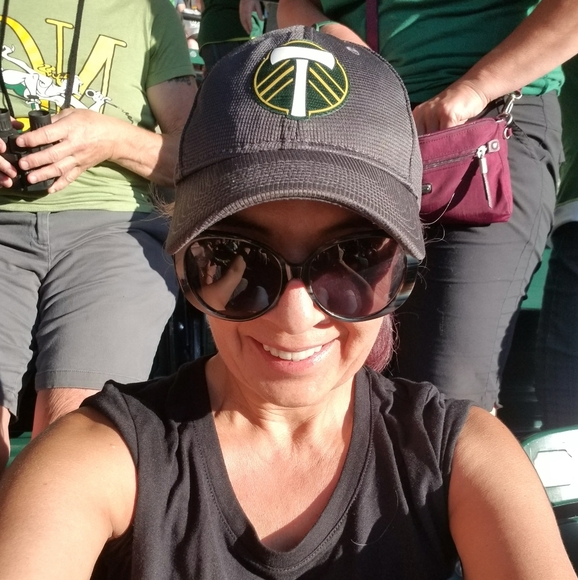 Meet your Posher, Cat - Picture 1 of 1